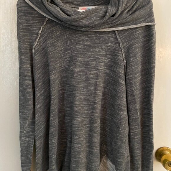 FREE PEOPLE BEACH Charcoal Cocoon Cowl Pullover Top - Size M - Picture 1 of 3